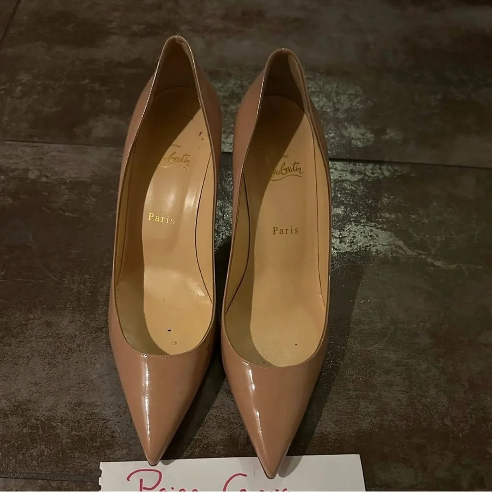 Louboutin Kate 70mm in color blush (nude)
Size 41 - Picture 2 of 9